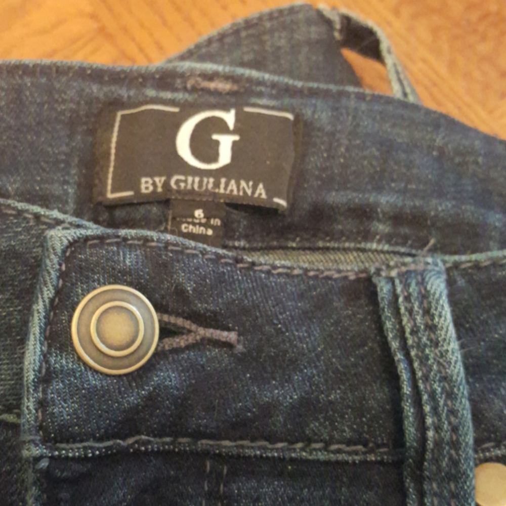Giuliana Cropped/ cuffed/distressed Jeans - Picture 2 of 7